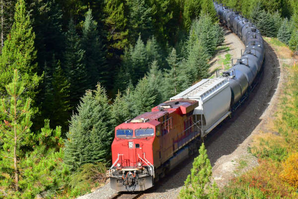 Montreal-based Class I railroad carrier CN said on Saturday that it received an offer from the Canada Industrial Relations Board, which called for imposing binding arbitration between CN and the Teamsters Canada Rail Conference.