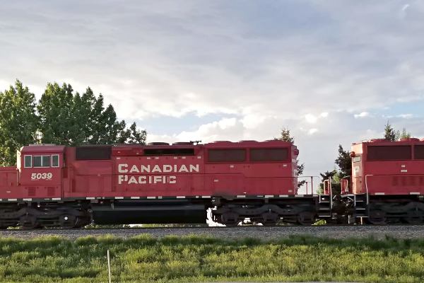 Canadian Labour Minister Steve McKinnon stepped in and ordered binding arbitration between the country’s largest railroads and Teamsters Canada, allowing rail operations to resume and averting a major supply chain disruption